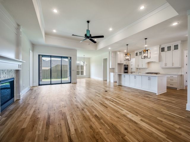 301 FAIRMOUNT, Denton, TX 76210