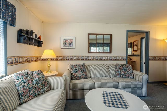 8243 Beachway Drive, Blaine, WA 98230