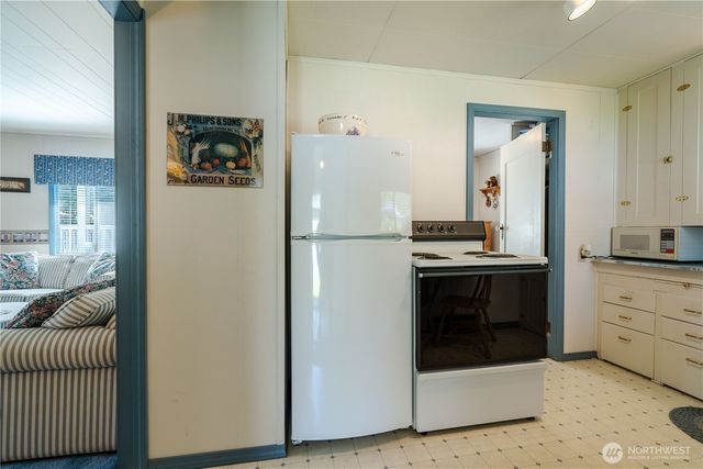8243 Beachway Drive, Blaine, WA 98230