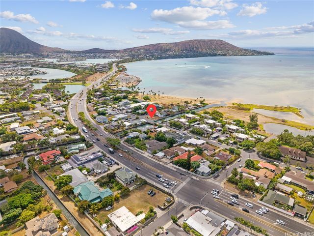 6143 Summer Street, Honolulu, HI 96821