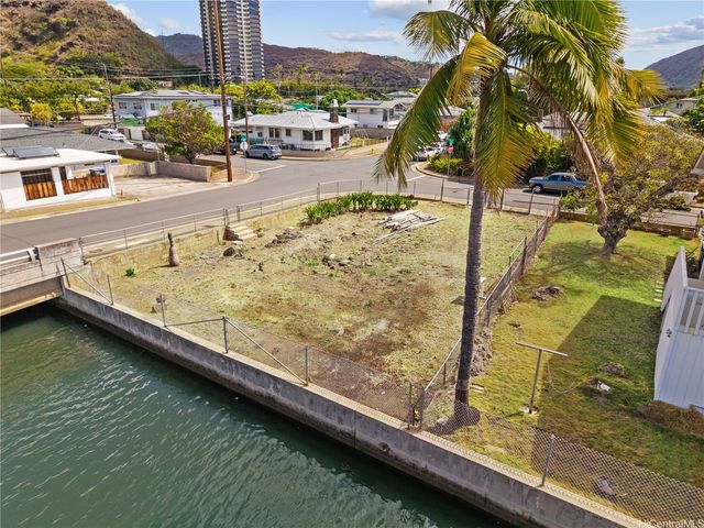 6143 Summer Street, Honolulu, HI 96821