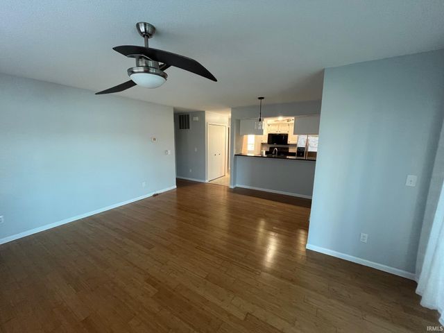 800 E Arthur St Apt B4, Warsaw, IN 46580