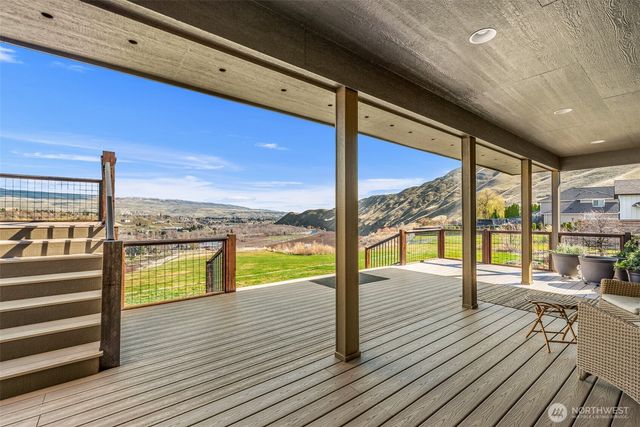 3045 Eastview Lane, Wenatchee, WA 98801