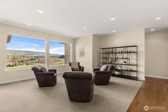 3045 Eastview Lane, Wenatchee, WA 98801