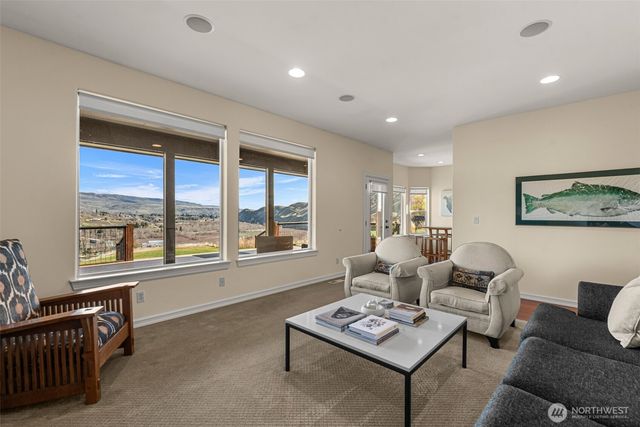 3045 Eastview Lane, Wenatchee, WA 98801