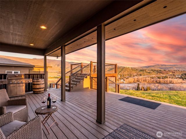 3045 Eastview Lane, Wenatchee, WA 98801