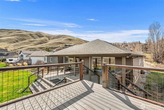 3045 Eastview Lane, Wenatchee, WA 98801