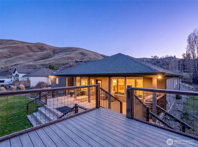 3045 Eastview Lane, Wenatchee, WA 98801