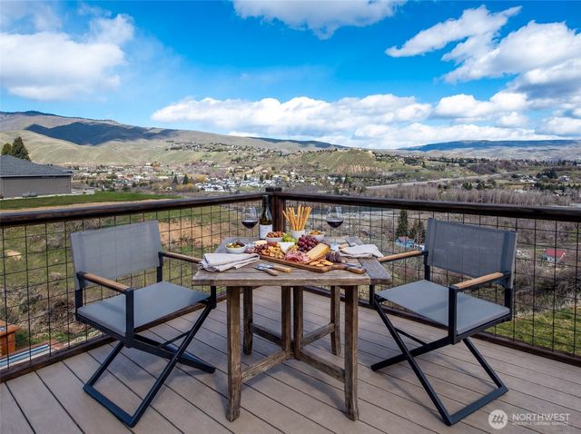 3045 Eastview Lane, Wenatchee, WA 98801