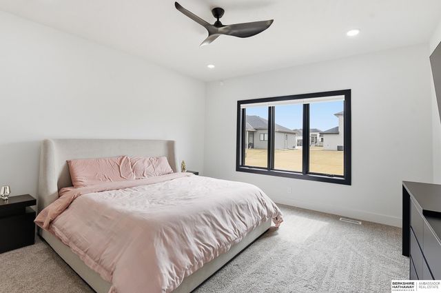 21149 Hartman Avenue, Elkhorn, NE 68022