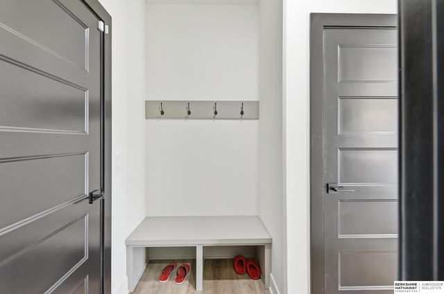 21149 Hartman Avenue, Elkhorn, NE 68022