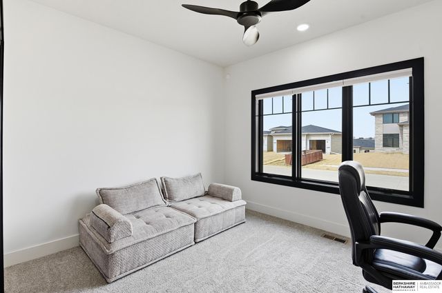 21149 Hartman Avenue, Elkhorn, NE 68022