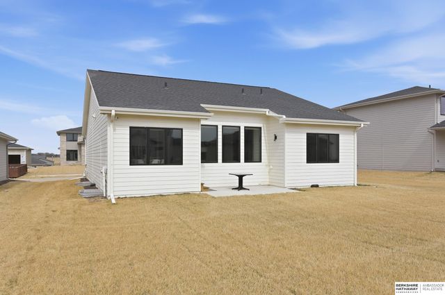21149 Hartman Avenue, Elkhorn, NE 68022