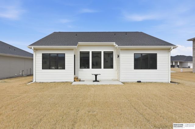 21149 Hartman Avenue, Elkhorn, NE 68022