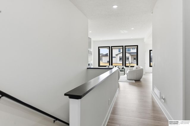 21149 Hartman Avenue, Elkhorn, NE 68022