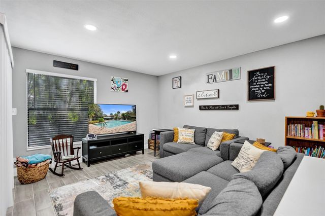 2255 NW 45th Avenue, Coconut Creek, FL 33066