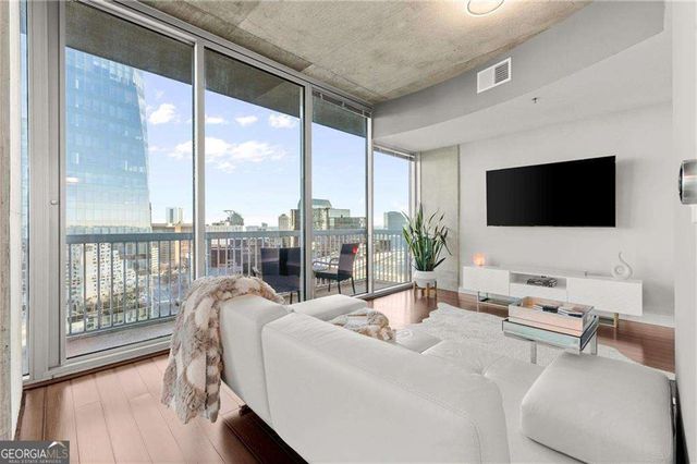 3324 Peachtree Road NE 1911, Atlanta, GA 30326