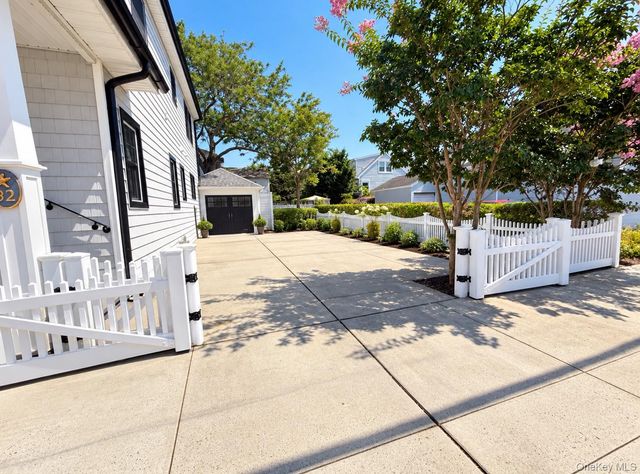 92 Hewlett Avenue, Point Lookout, NY 11569