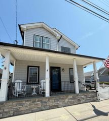 92 Hewlett Avenue, Point Lookout, NY 11569