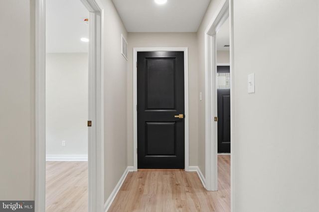 22 PEPPERMINT RD, Levittown, PA 19056