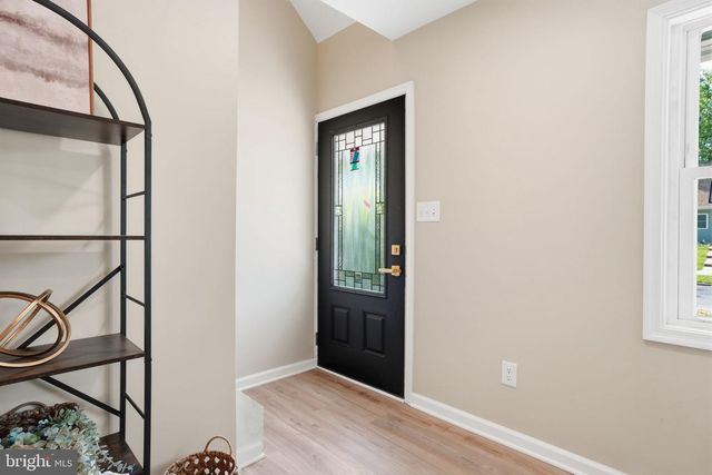 22 PEPPERMINT RD, Levittown, PA 19056