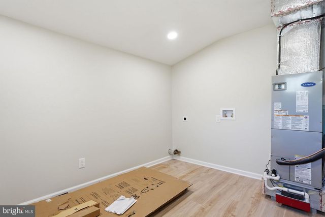 22 PEPPERMINT RD, Levittown, PA 19056