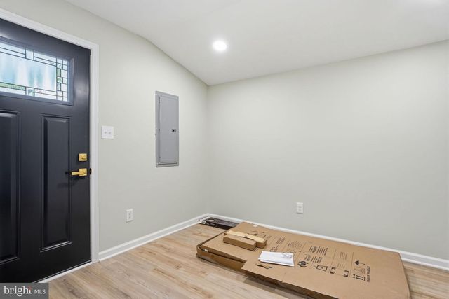 22 PEPPERMINT RD, Levittown, PA 19056