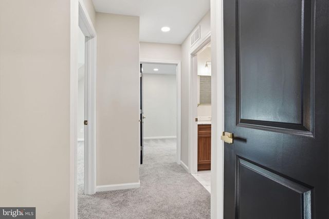 22 PEPPERMINT RD, Levittown, PA 19056