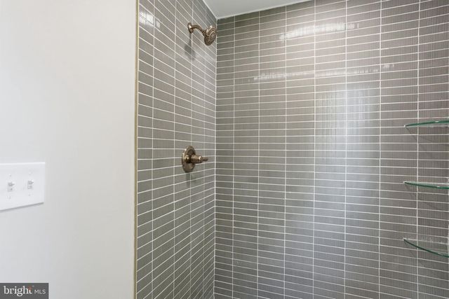 22 PEPPERMINT RD, Levittown, PA 19056
