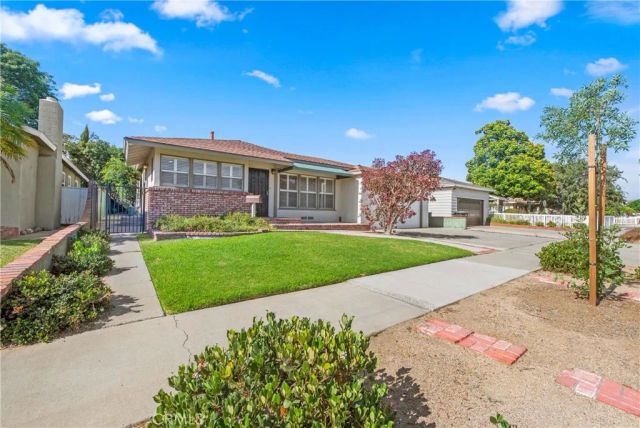 1231 E Mayfair Avenue, Orange, CA 92867