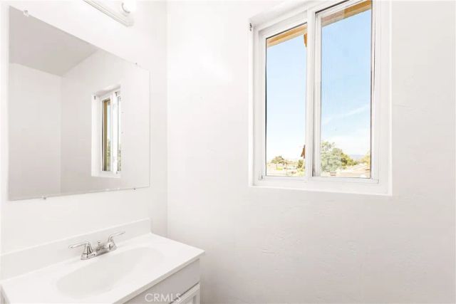 1231 E Mayfair Avenue, Orange, CA 92867