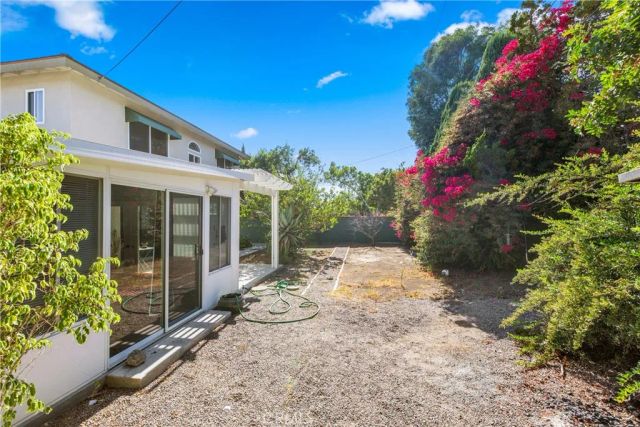 1231 E Mayfair Avenue, Orange, CA 92867