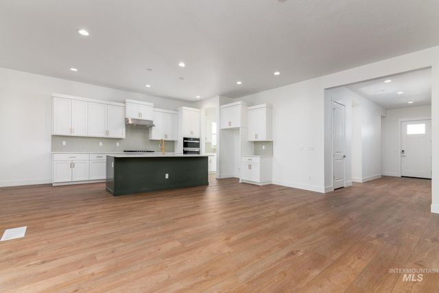 8538 W Fanning St, Star, ID 83669