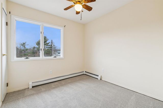 129 E Woodside Avenue, Patchogue, NY 11772