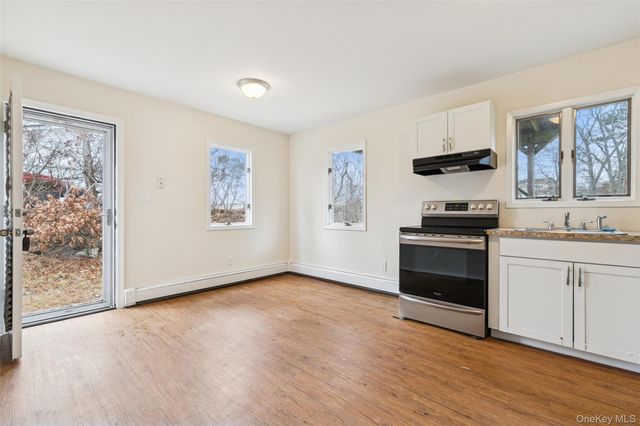 129 E Woodside Avenue, Patchogue, NY 11772