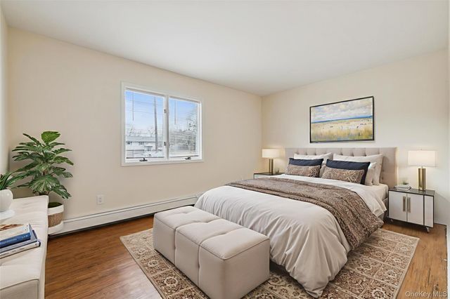 129 E Woodside Avenue, Patchogue, NY 11772