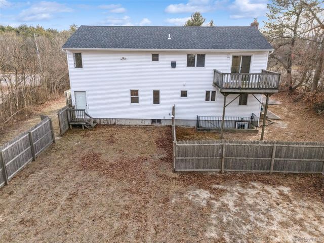 129 E Woodside Avenue, Patchogue, NY 11772