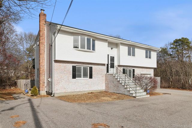 129 E Woodside Avenue, Patchogue, NY 11772