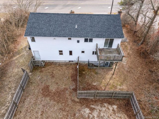 129 E Woodside Avenue, Patchogue, NY 11772