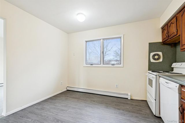 129 E Woodside Avenue, Patchogue, NY 11772