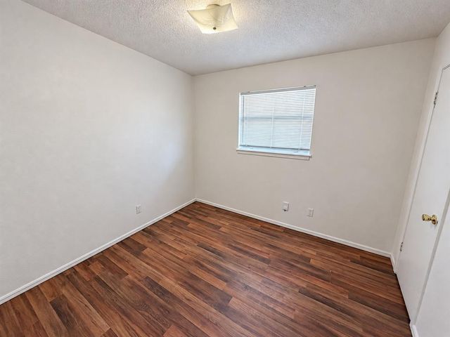 935 SW 2nd Street, Moore, OK 73160