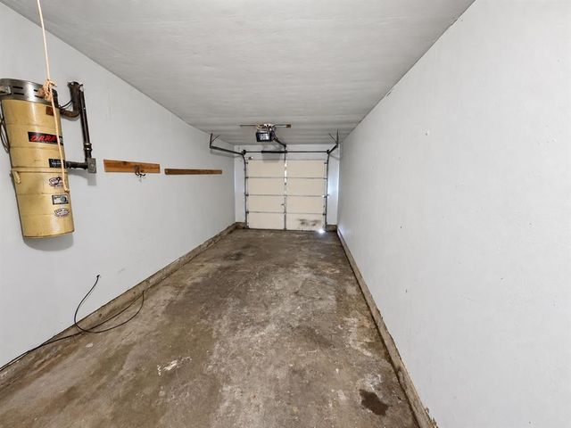935 SW 2nd Street, Moore, OK 73160
