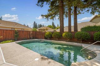 3829 Mondrian Dr, Modesto, CA 95356