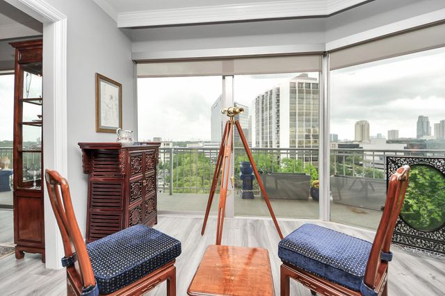 5050 Woodway Drive 7L, Houston, TX 77056