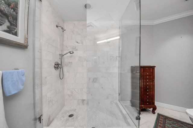 5050 Woodway Drive 7L, Houston, TX 77056