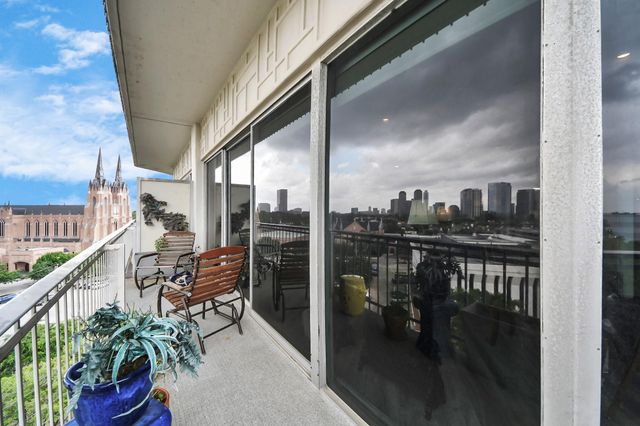 5050 Woodway Drive 7L, Houston, TX 77056