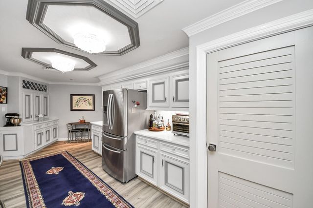 5050 Woodway Drive 7L, Houston, TX 77056