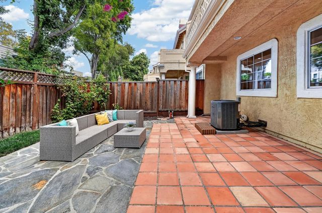 18 Tyrella Court, Mountain View, CA 94043