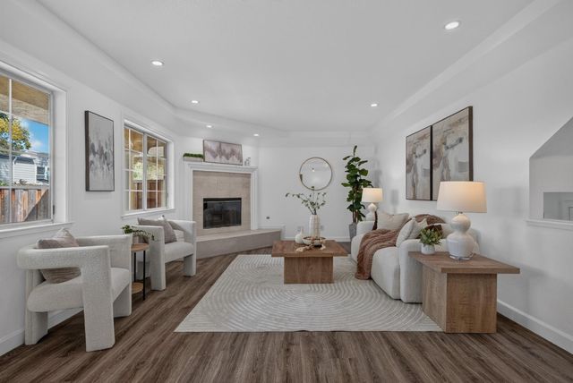 18 Tyrella Court, Mountain View, CA 94043