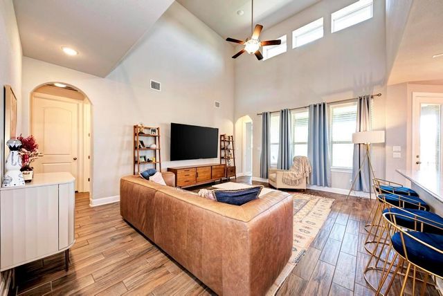1816 Ficuzza WAY, Leander, TX 78641